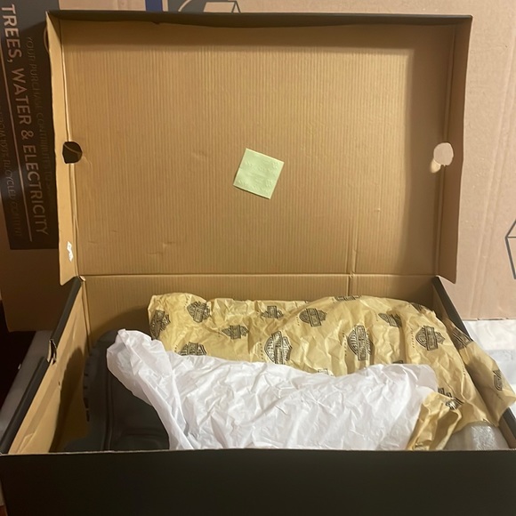 Women’s Harley Davidson Boots - Picture 4 of 10